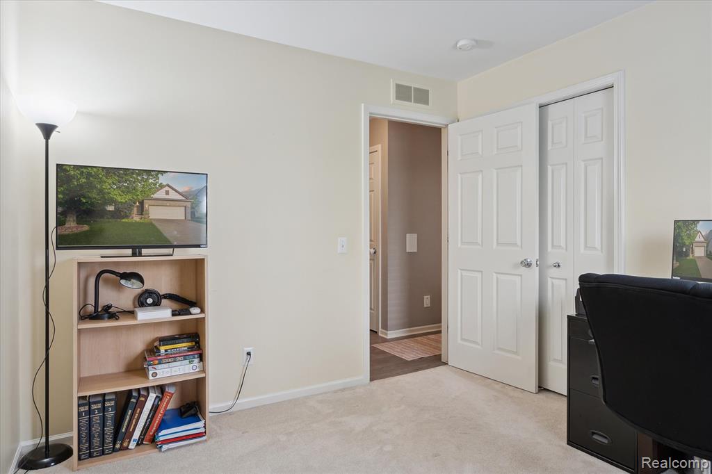 7160 Warwick Drive, Ypsilanti, MI 48197 — Photo 46