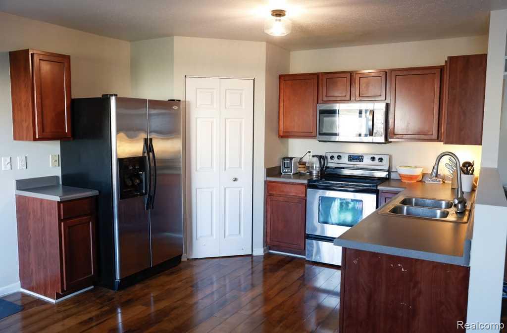 882 Primrose Lane, Milan, MI 48160 — Photo 8