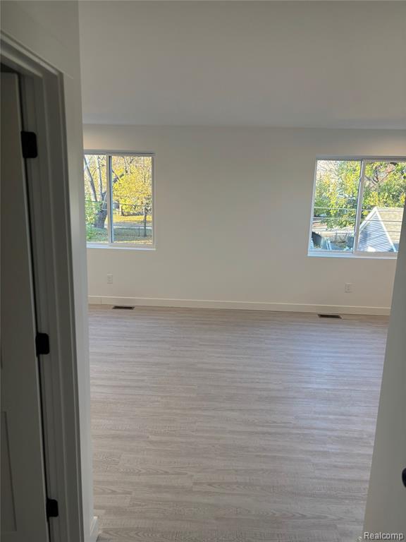1019 E George Avenue, Hazel Park, MI 48030 — Photo 16