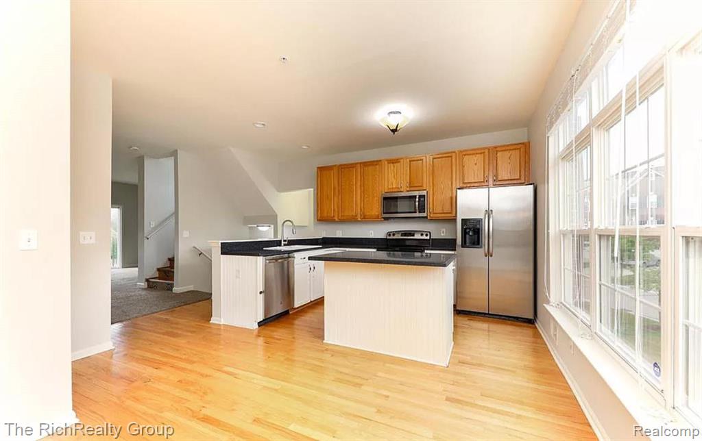 502 CHERRY ORCHARD Road, Canton, MI 48188 — Photo 4