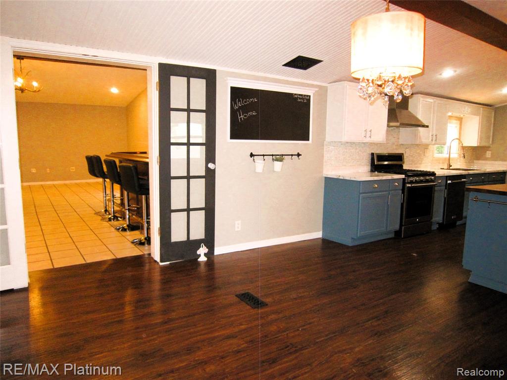 5673 Chippewa Drive, Howell, MI 48843 — Photo 16
