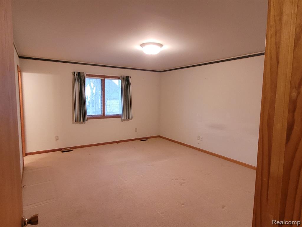1311 YORKSHIRE Court, Saline, MI 48176 — Photo 13