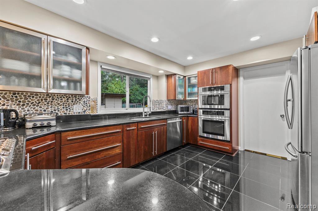 6060 Vreeland Road, Superior, MI 48198 — Photo 8