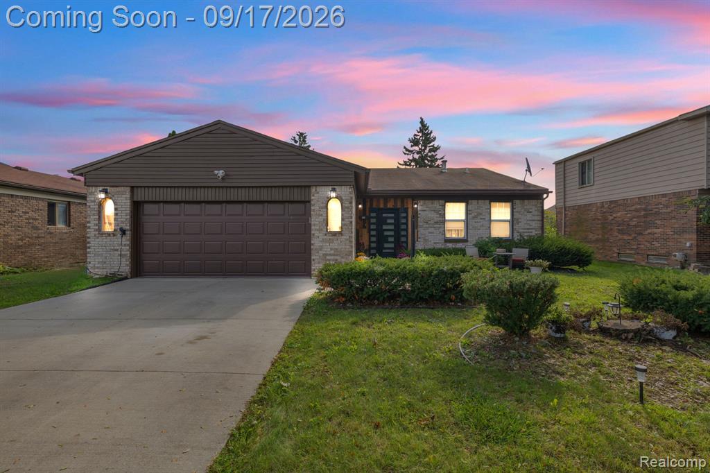 200 Rosemary Street, Dearborn Heights, MI 48127