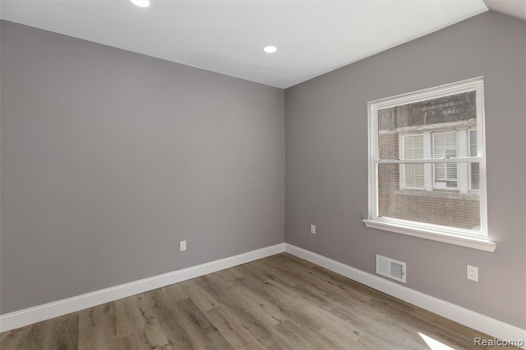9969 Bishop Street, Detroit, MI 48224 — Photo 8