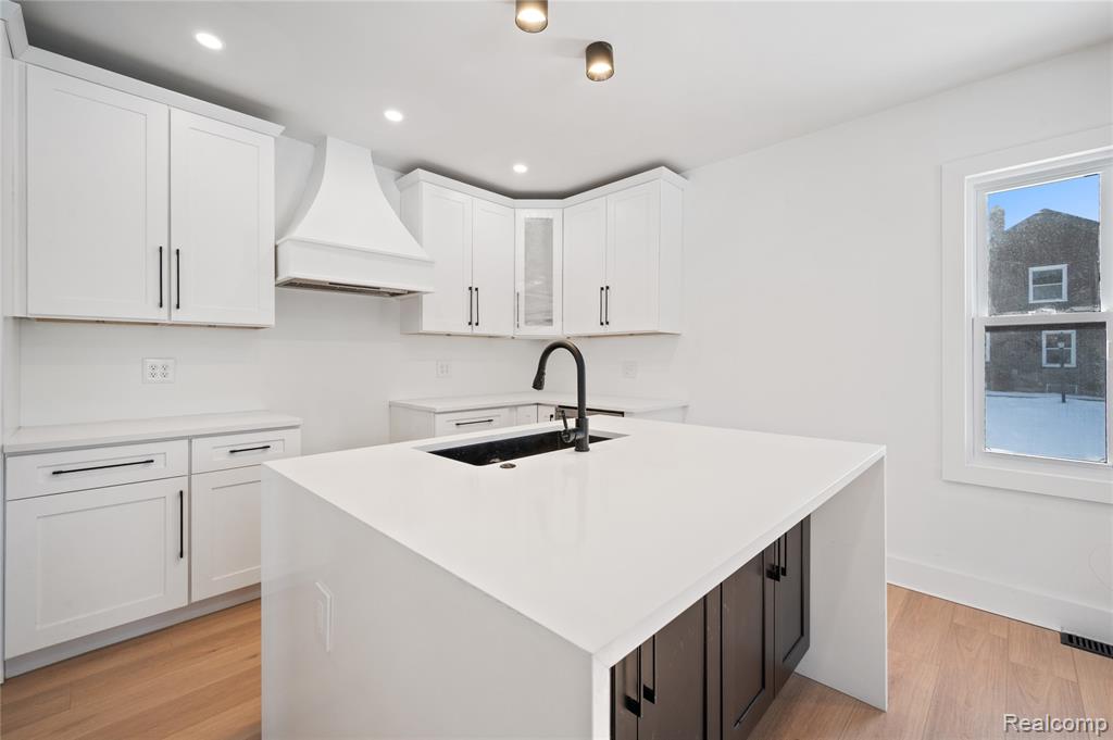 396 Lenox Street, Detroit, MI 48215 — Photo 16