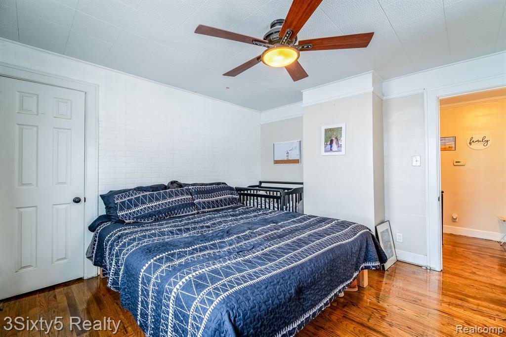 744 RIVERBANK Street, Wyandotte, MI 48192 — Photo 33