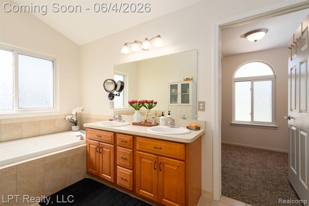 1366 Hidden Wood Court, Grand Blanc, MI 48439 — Photo 28