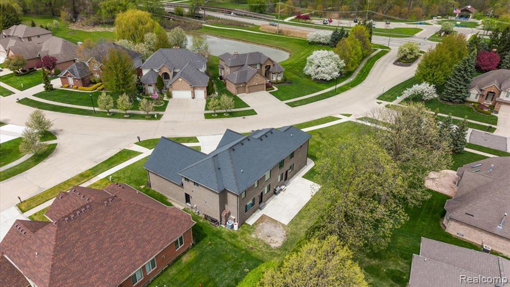 46930 Riverpark E, Macomb, MI 48044 — Photo 73