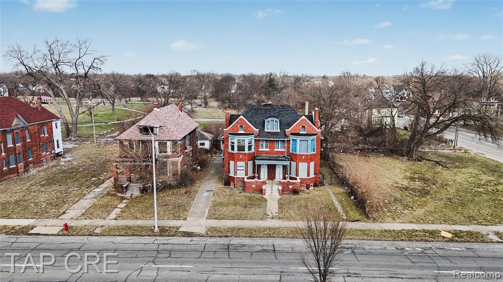 1092 E Grand Boulevard, Detroit, MI 48207 — Photo 2
