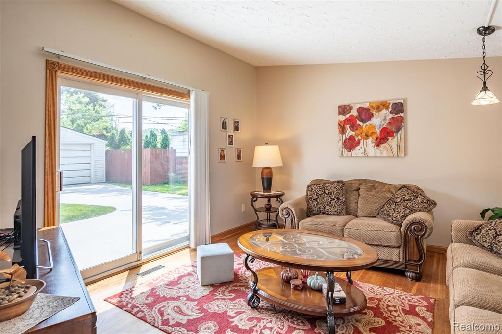 8311 Gulley Street, Taylor, MI 48180 — Photo 4