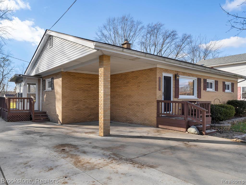 52421 WASHINGTON Street, New Baltimore, MI 48047 — Photo 2