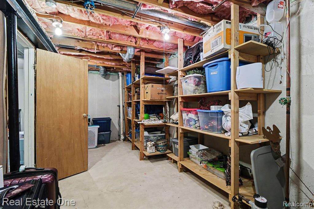 4813 Pickford Drive, Troy, MI 48085 — Photo 23
