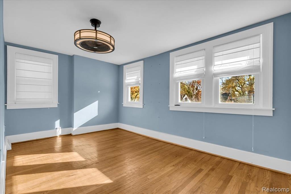 724 W Cambourne Street, Fenton, MI 48220 — Photo 10