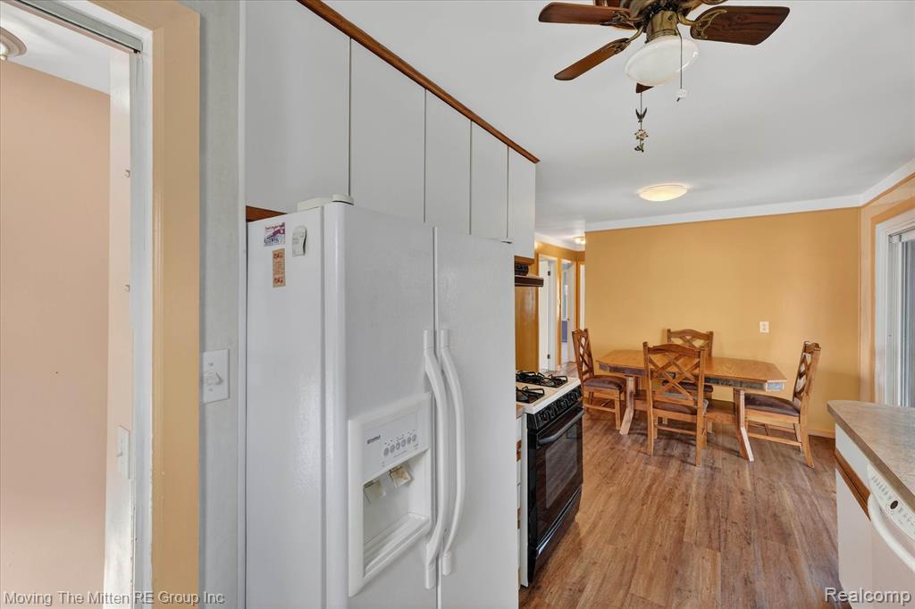 17049 Reno Street, Riverview, MI 48193 — Photo 13