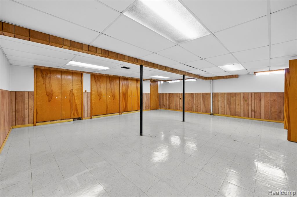 9450 Continental Drive, Taylor, MI 48180 — Photo 34