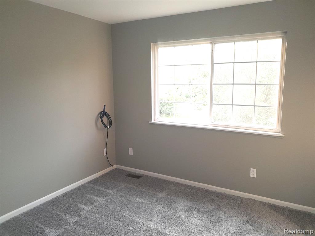 4468 MARKET PLACE, Flint, MI 48506 — Photo 22