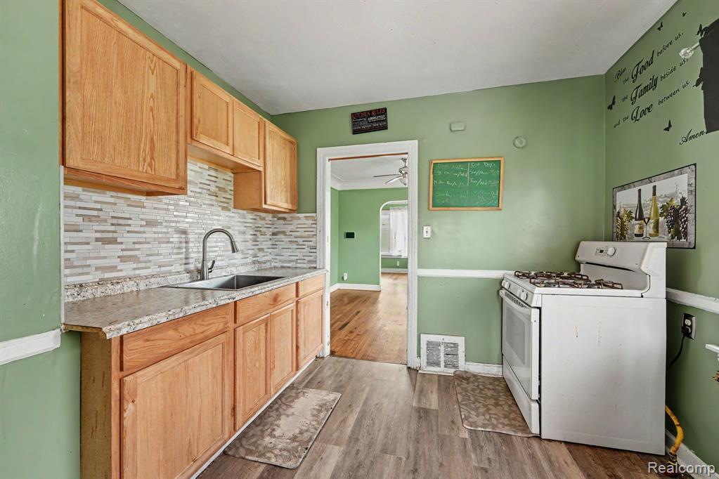 5045 Wayburn Street, Detroit, MI 48224 — Photo 7