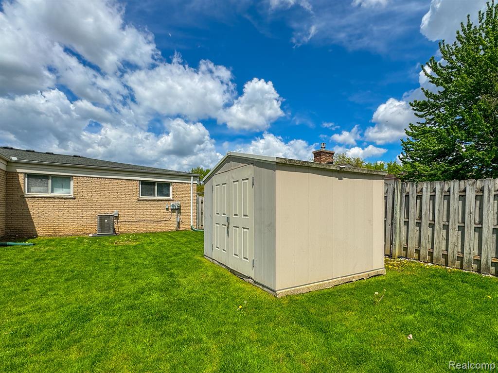 42979 SAXONY Road, Canton, MI 48187 — Photo 26