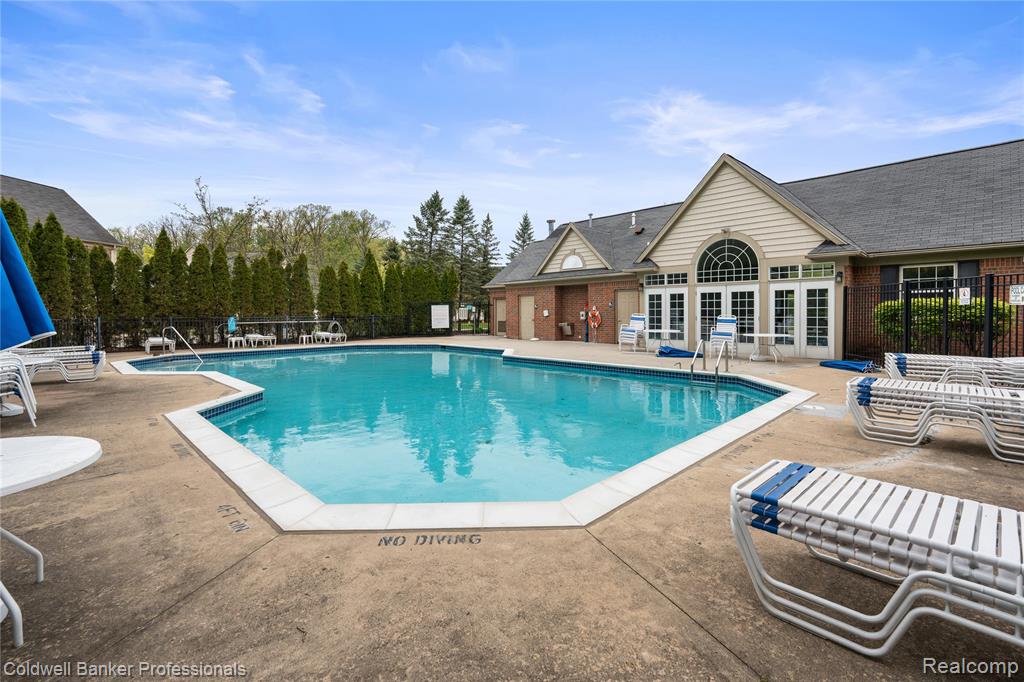 3898 Radcliff Drive, 129, Canton, MI 48188 — Photo 29