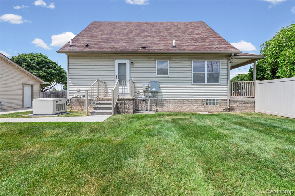 941 Pine Street, Wyandotte, MI 48192 — Photo 30