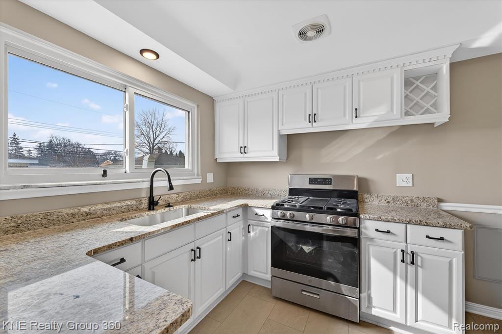 11214 Mae Avenue, Warren, MI 48089 — Photo 12