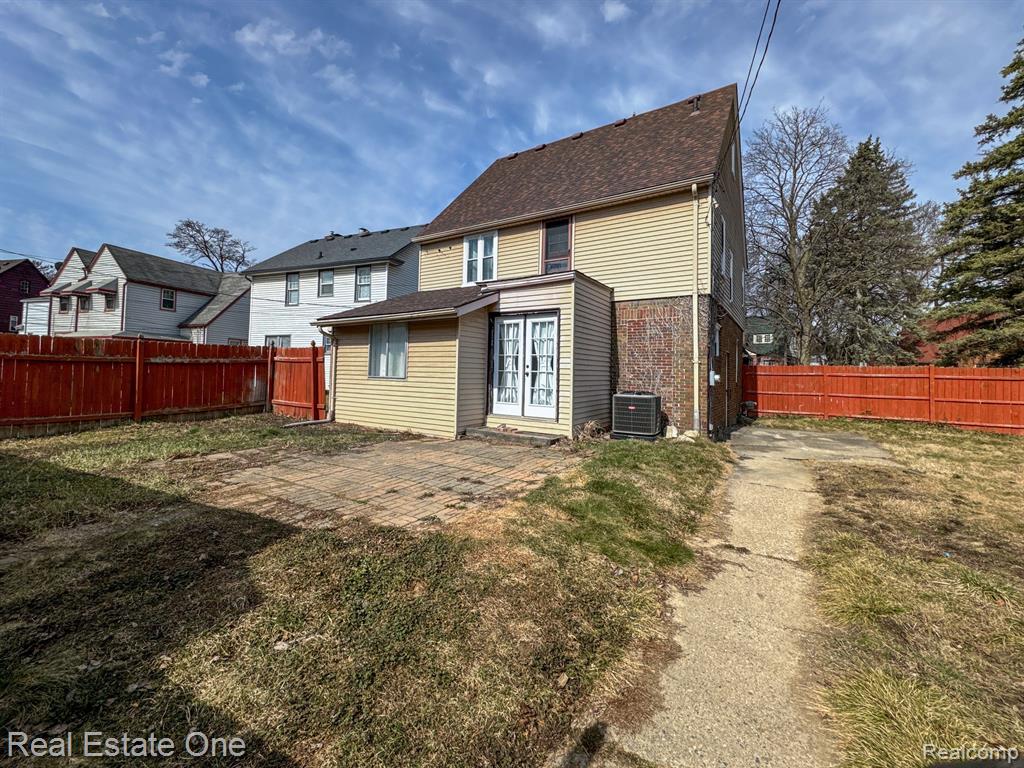 54 MOHAWK Road, Pontiac, MI 48341 — Photo 24