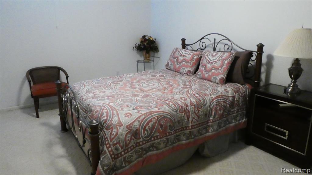8051 Prestonwood Court, Flushing, MI 48433 — Photo 42