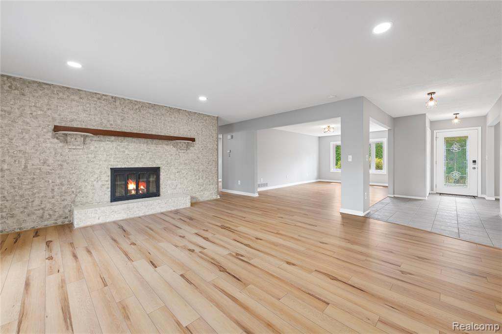 9662 Waterway Drive, Grosse Ile, MI 48138 — Photo 9