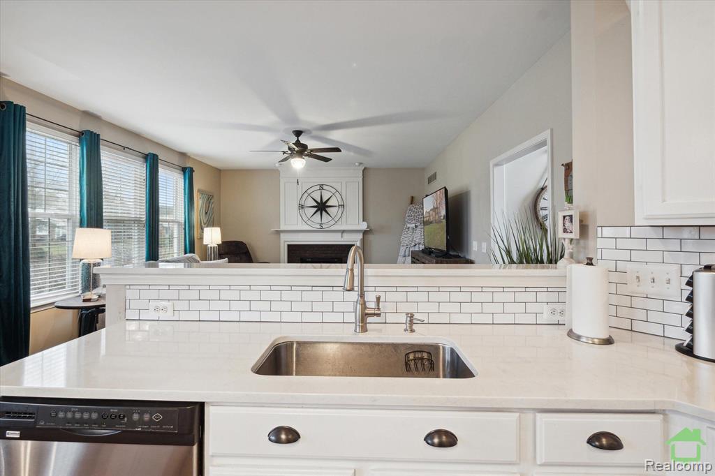 49167 Wooster Court, Canton, MI 48188 — Photo 18