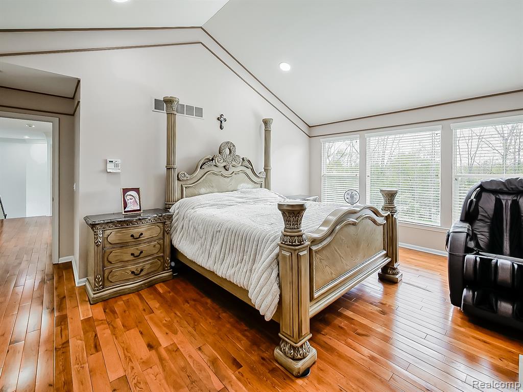 5221 Sandlewood Drive, Commerce Twp, MI 48382 — Photo 39