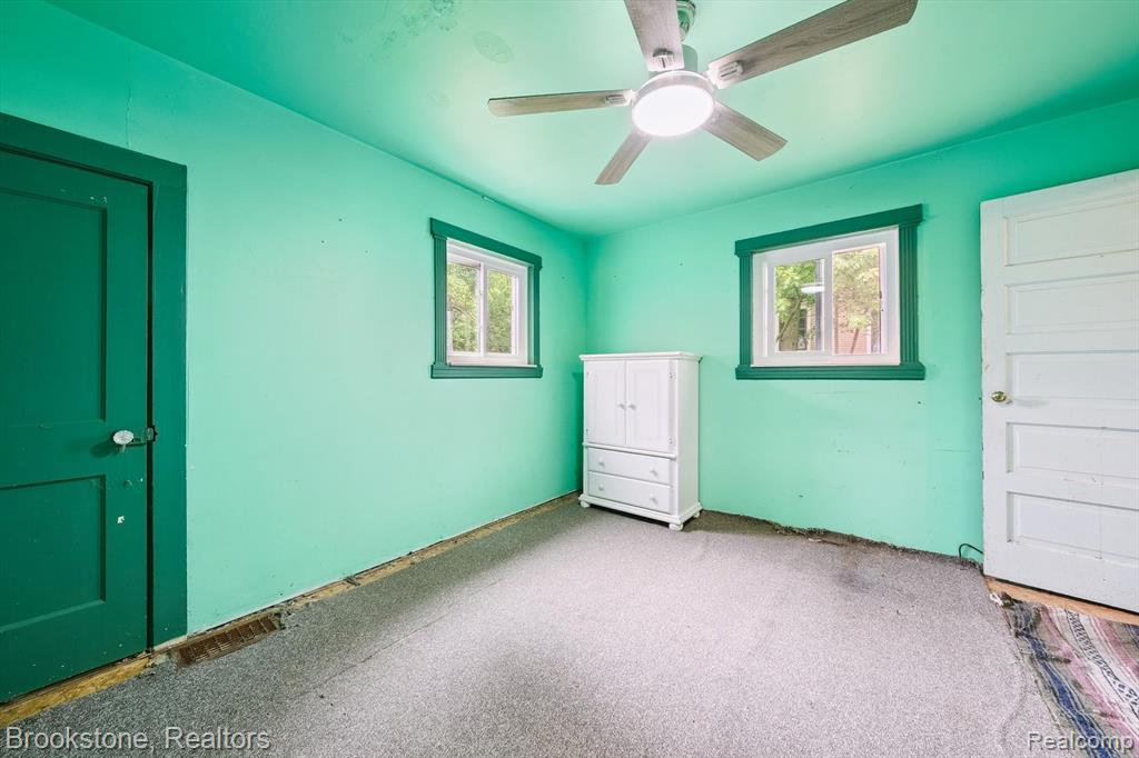 326 S Main Street, Almont, MI 48003 — Photo 27