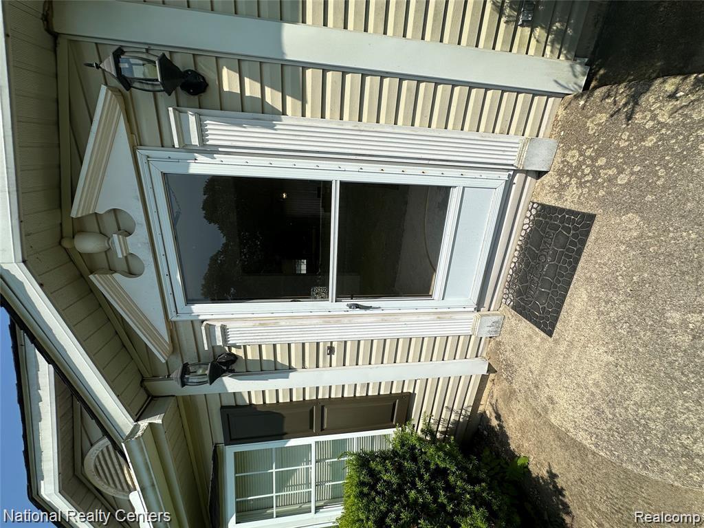 8049 Mckinley Road, Clay, MI 48001 — Photo 4