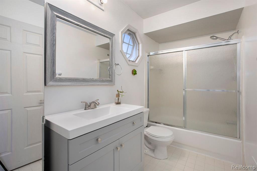 3091 AILSA CRAIG Drive, Ann Arbor, MI 48108 — Photo 17