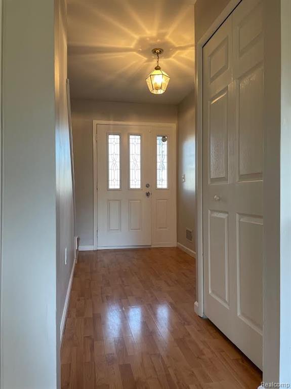 44947 FOREST TRAIL Drive, Canton, MI 48187 — Photo 4