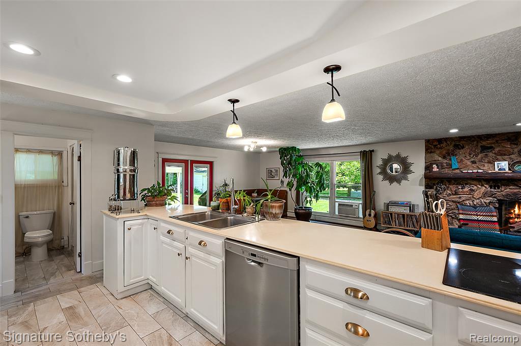 6694 Lierman Road, Imlay City, MI 48444 — Photo 12