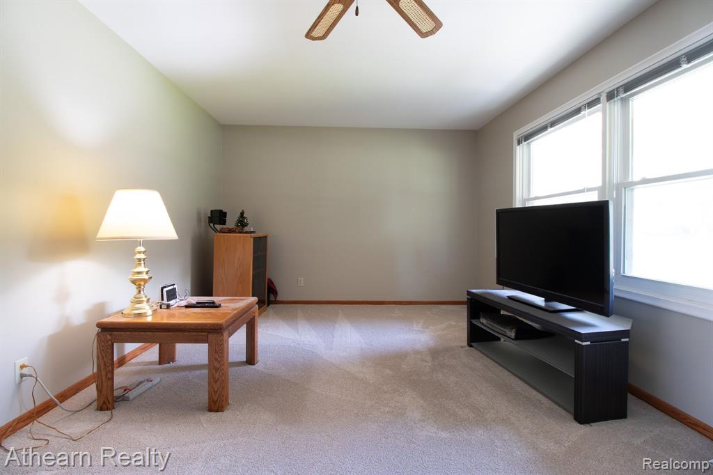 5309 COPLEY SQUARE Road, Grand Blanc, MI 48439 — Photo 10