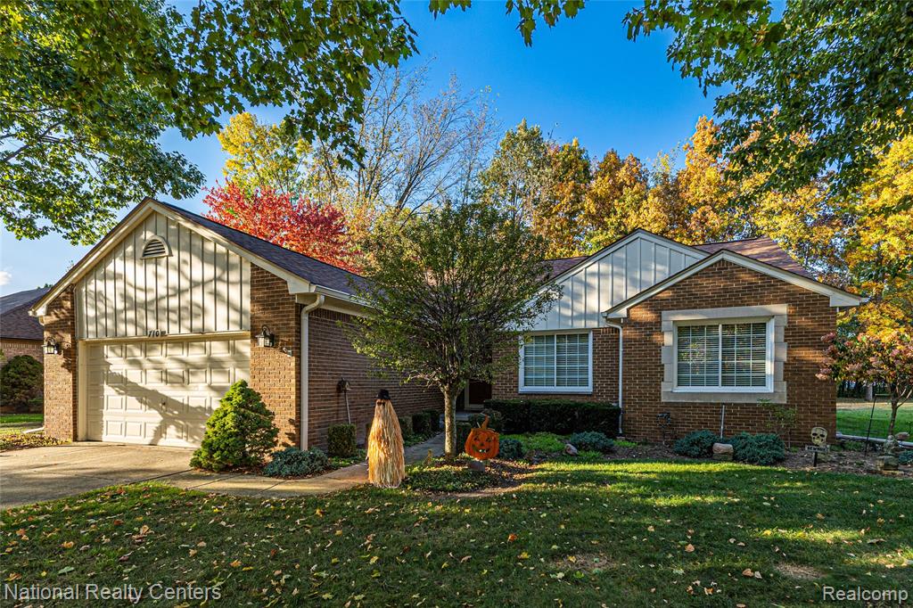 710 Turnberry Drive, St. Clair, MI 48079 — front exterior