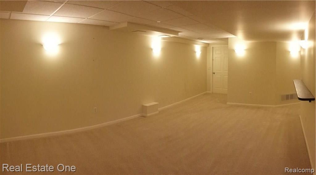 475 Dorchester Way, Milford, MI 48381 — Photo 16