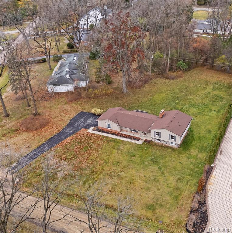 5570 FORMAN Drive, Bloomfield Hills, MI — Photo 24