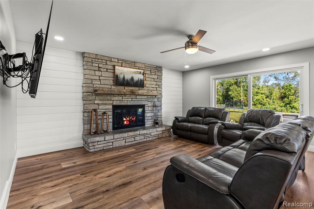 2666 E Oakwood Road, Addison, MI 48370 — Photo 11