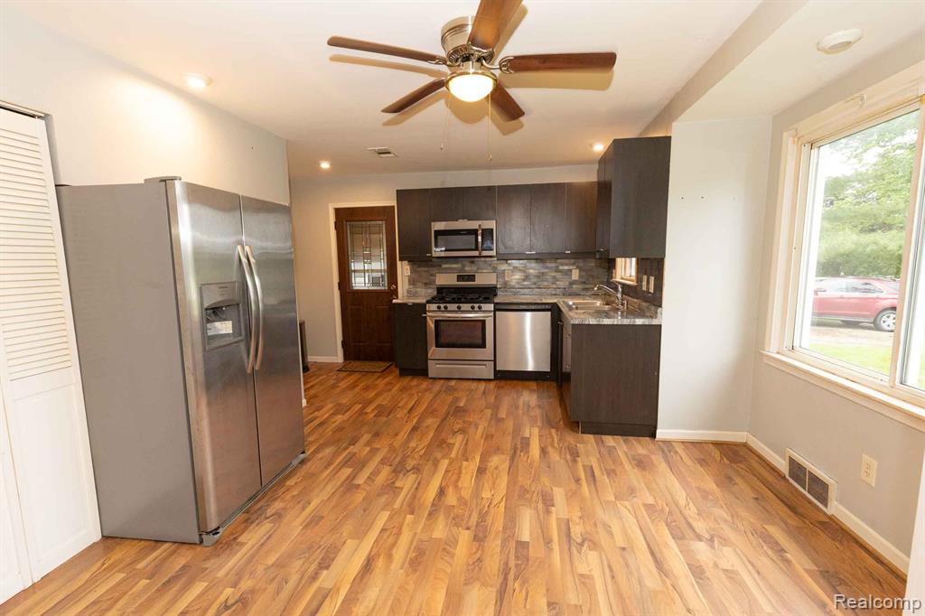 968 N WILDER Road, Lapeer, MI 48446 — Photo 7