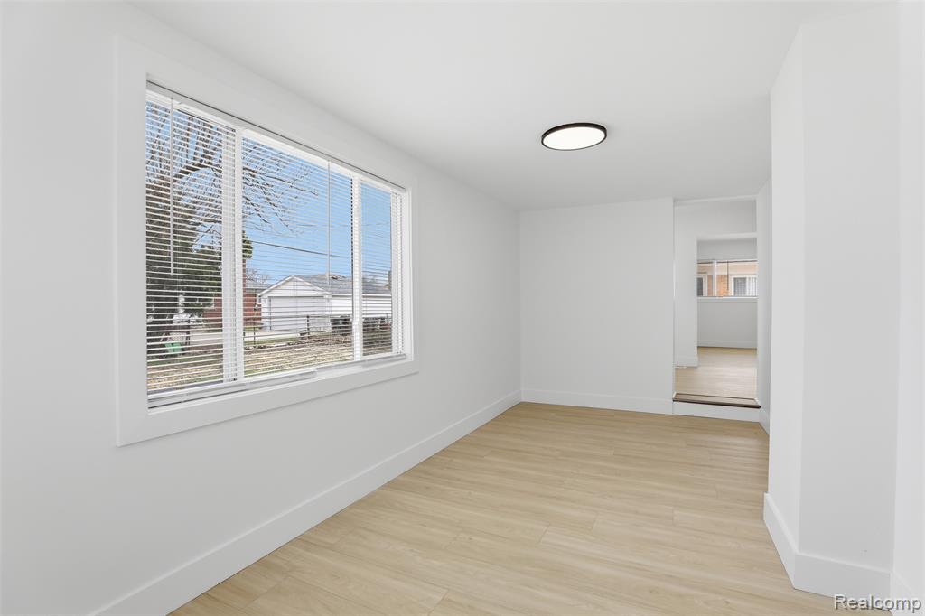 15230 Oakwood Drive, Oak Park, MI 48237 — Photo 22