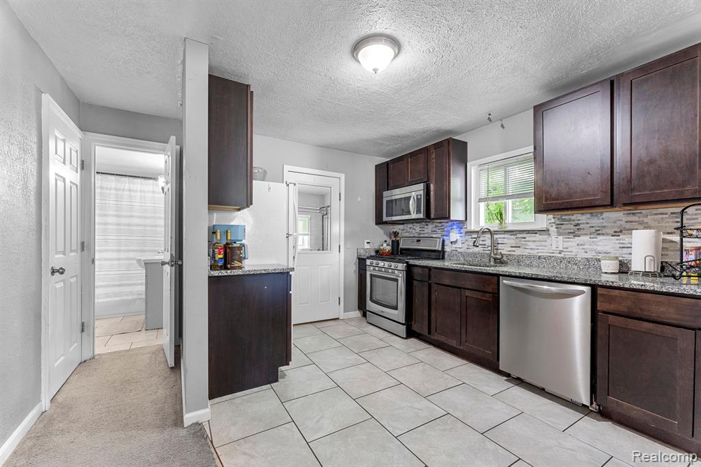5902 HURON Street, Taylor, MI 48180 — Photo 7