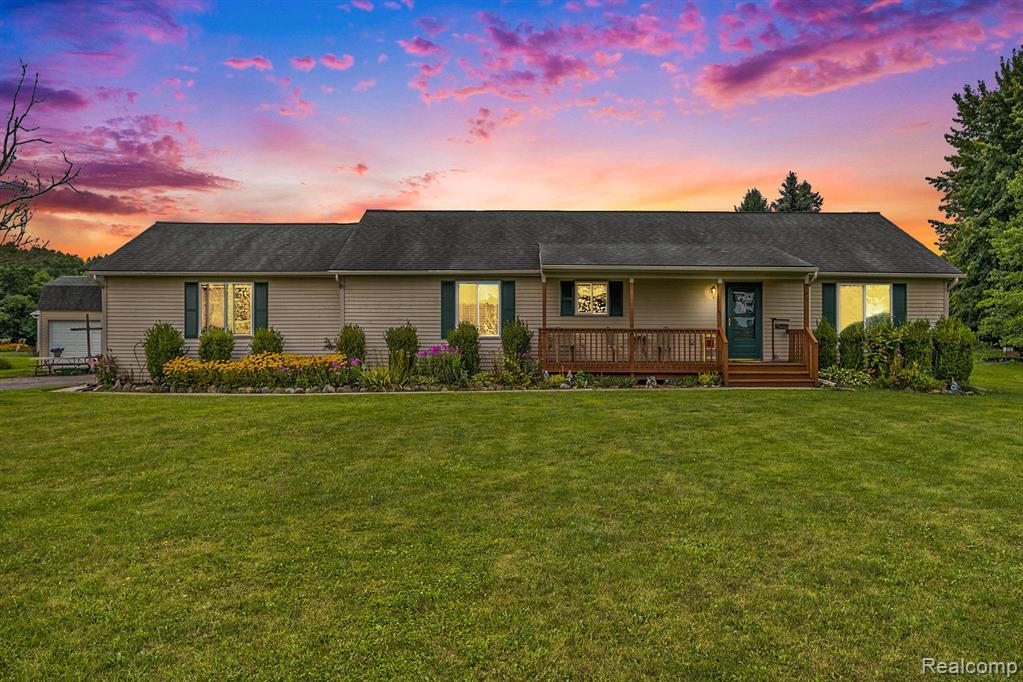 701 CHASE LAKE Road, Howell, MI 48855 — Photo 2