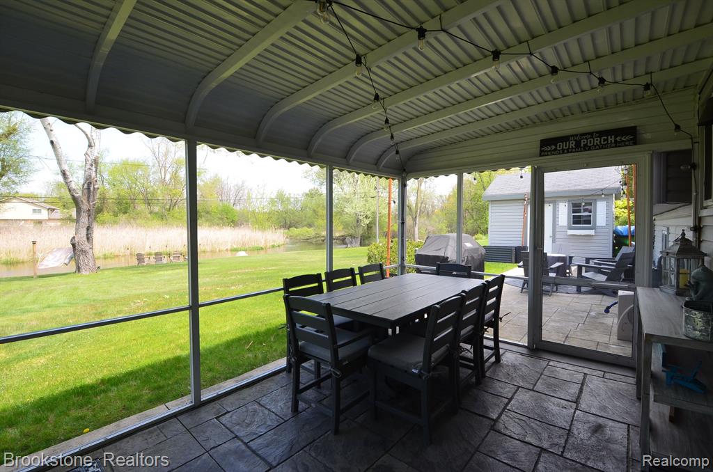4856 CLINTON WAY Drive, Waterford, MI 48328 — Photo 39