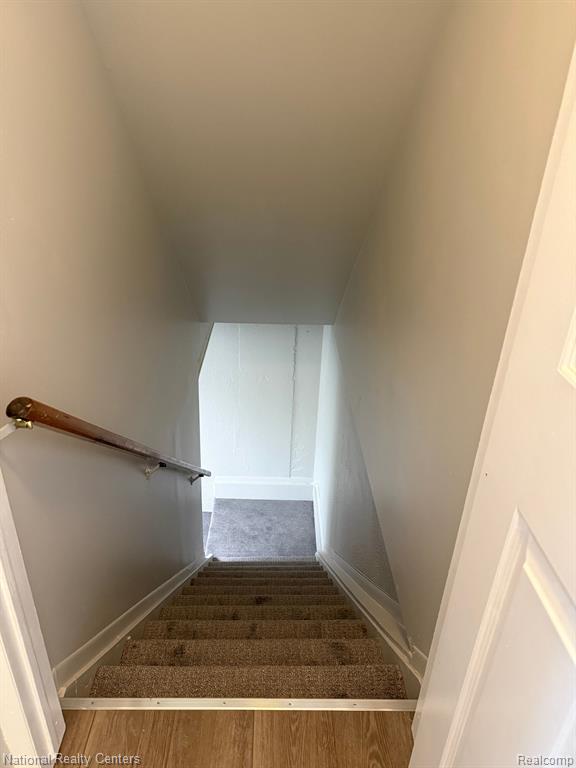 38959 COUNTRY Circle, Farmington Hills, MI 48331 — Photo 24