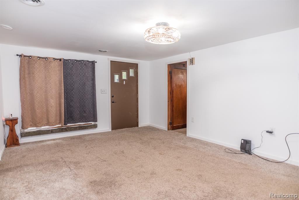 4216 Parker Road, Fort Gratiot, MI 48059 — Photo 28