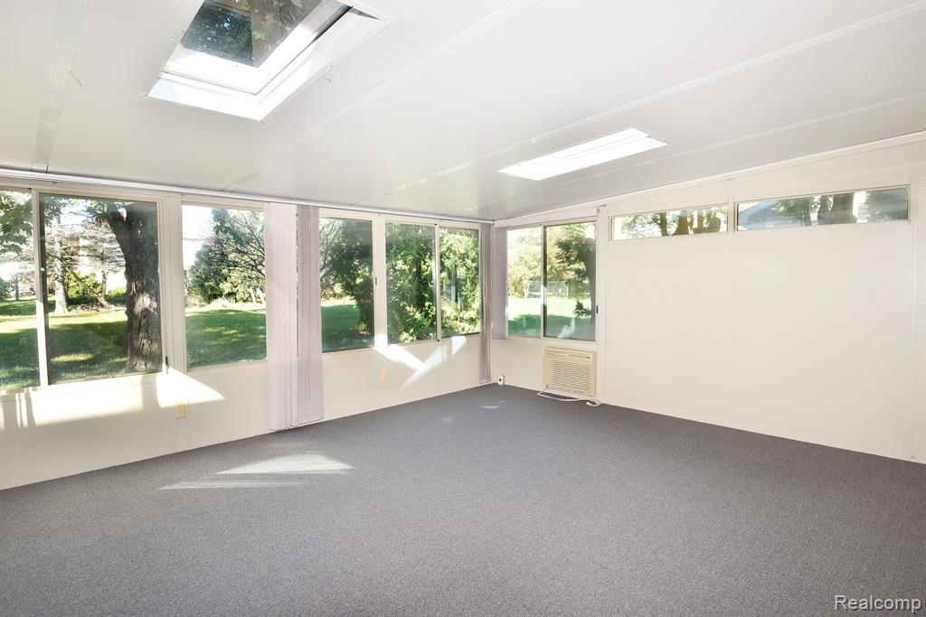 24945 SARAH FLYNN, Novi, MI — Photo 19