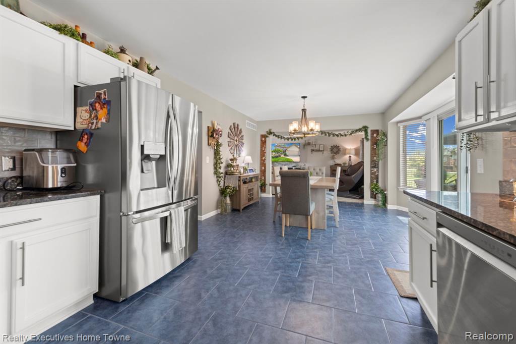 30786 Bramble Court, Chesterfield, MI — Photo 10